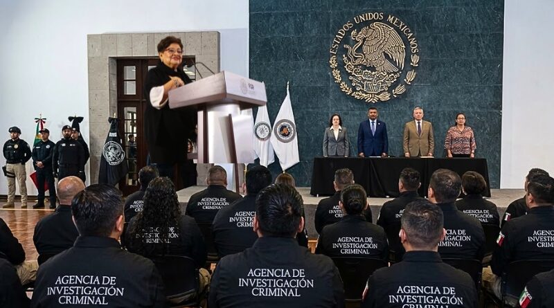 Ernestina Godoy encabezó la entrega de reconocimientos "Policía Federal Ministerial 2026" a agentes destacados por su compromiso con la justicia.